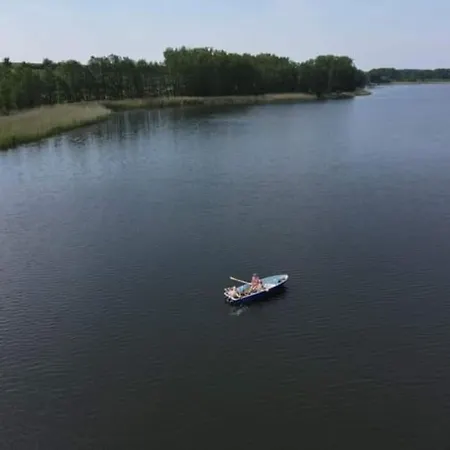 Mecklenburgische Seenplatte Mit Ruderboot